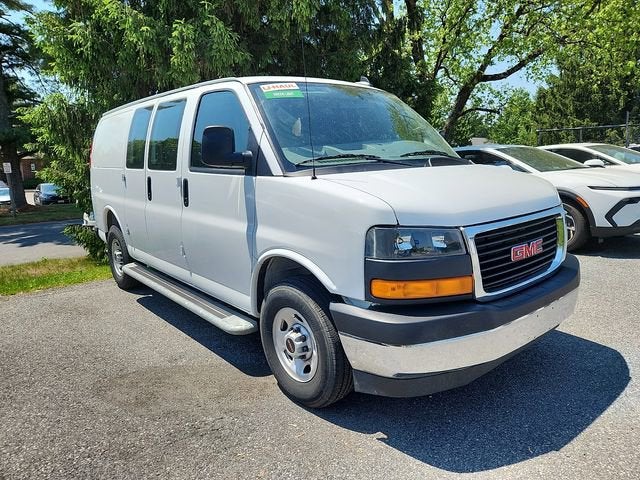 2024 GMC Savana 2500's photo