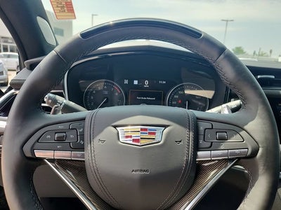 2025 Cadillac XT6 Sport