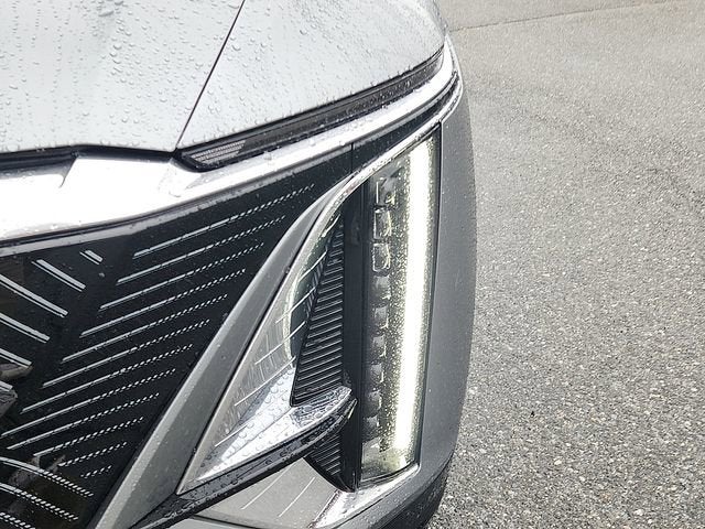 2024 Cadillac LYRIQ Luxury 1