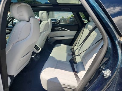 2024 Cadillac LYRIQ Luxury 2
