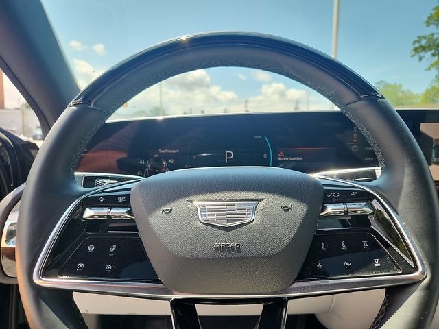 2024 Cadillac LYRIQ Luxury 2