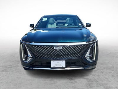 2024 Cadillac LYRIQ Luxury 2