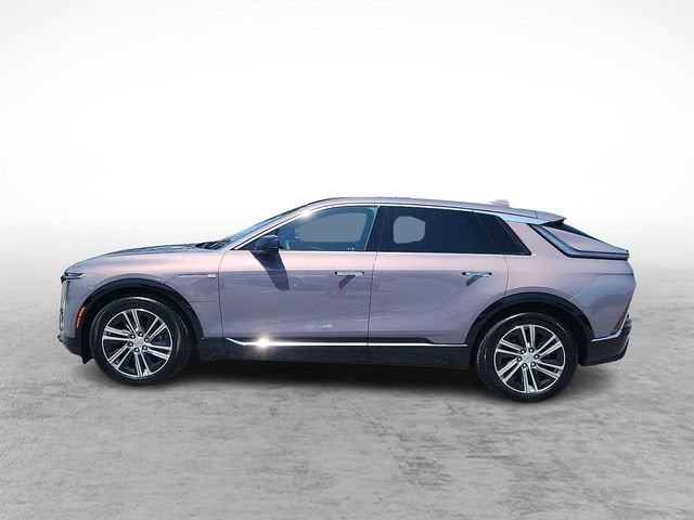 2024 Cadillac LYRIQ Luxury 2