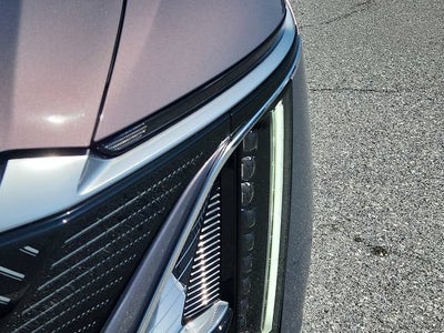 2024 Cadillac LYRIQ Luxury 2