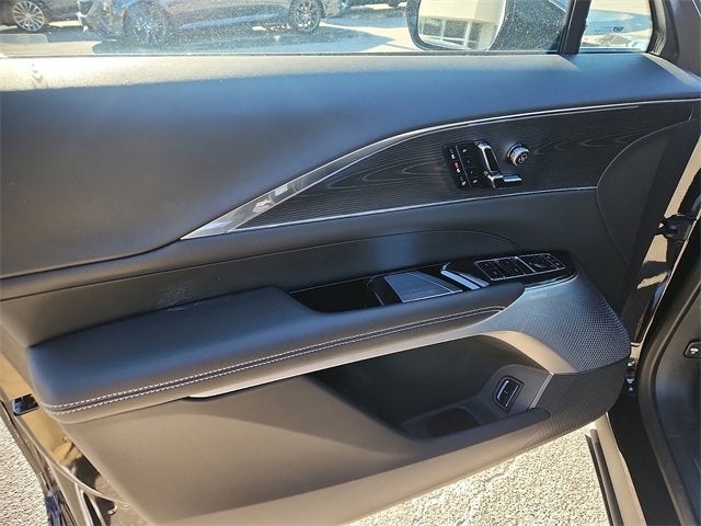 2024 Cadillac LYRIQ Luxury 3