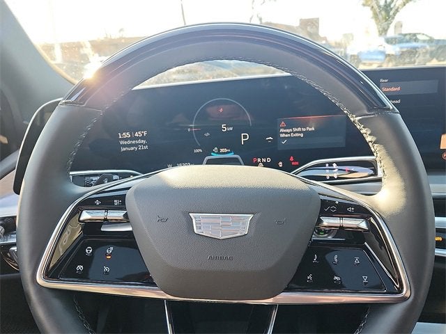 2024 Cadillac LYRIQ Luxury 3