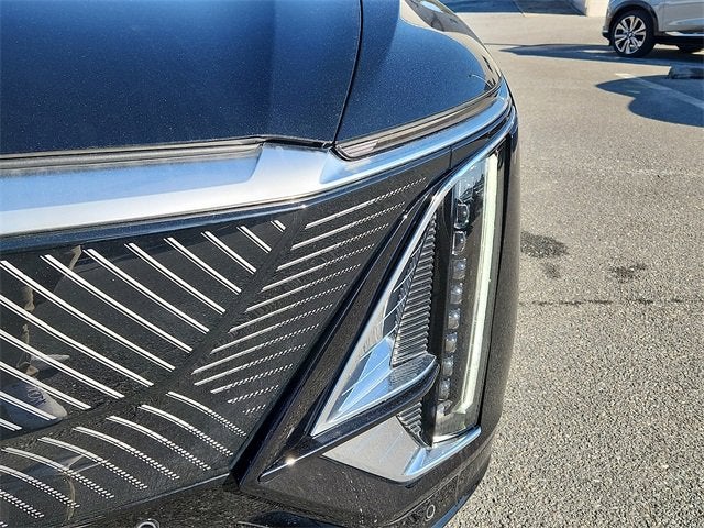 2024 Cadillac LYRIQ Luxury 3