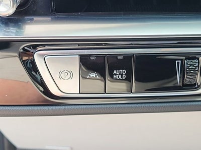 2024 Cadillac LYRIQ Luxury 3
