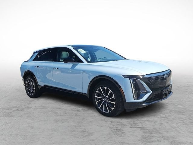 2024 Cadillac LYRIQ Sport 2