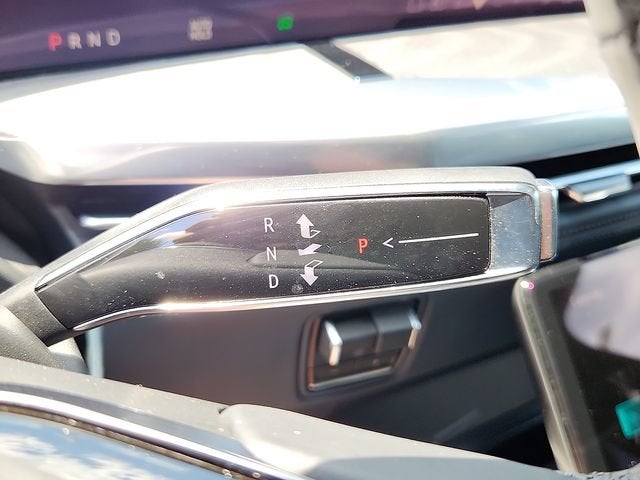 2025 Cadillac ESCALADE IQ Luxury 2