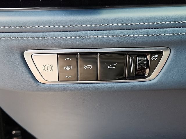 2025 Cadillac ESCALADE IQ Luxury 2