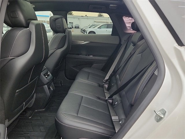 2025 Cadillac OPTIQ Luxury 2