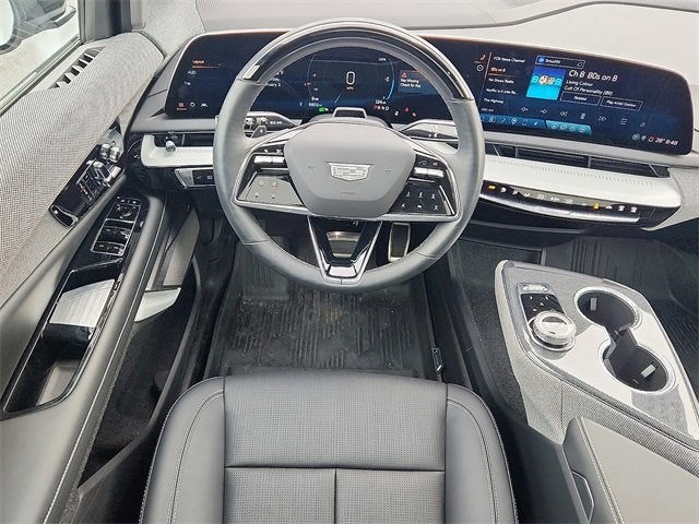 2025 Cadillac OPTIQ Luxury 2