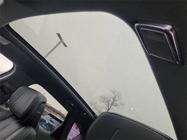 2025 Cadillac OPTIQ Luxury 2