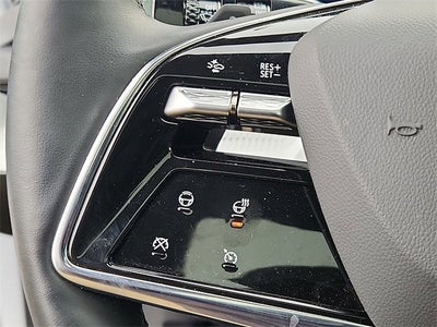 2025 Cadillac OPTIQ Luxury 2