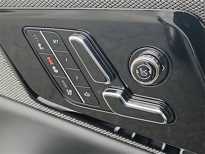 2025 Cadillac OPTIQ Luxury 2