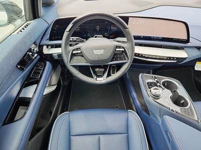 2025 Cadillac OPTIQ Luxury 2