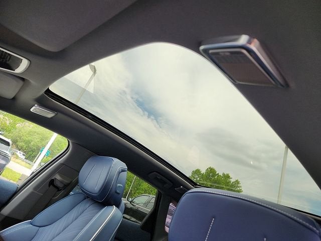 2025 Cadillac OPTIQ Luxury 2