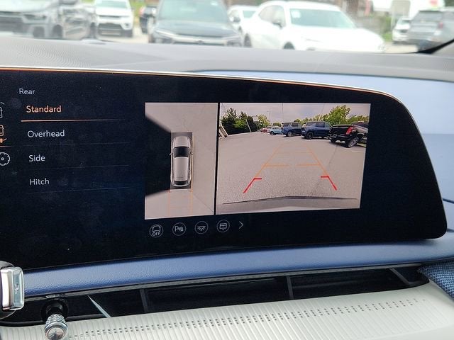 2025 Cadillac OPTIQ Luxury 2