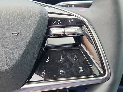 2025 Cadillac OPTIQ Luxury 2