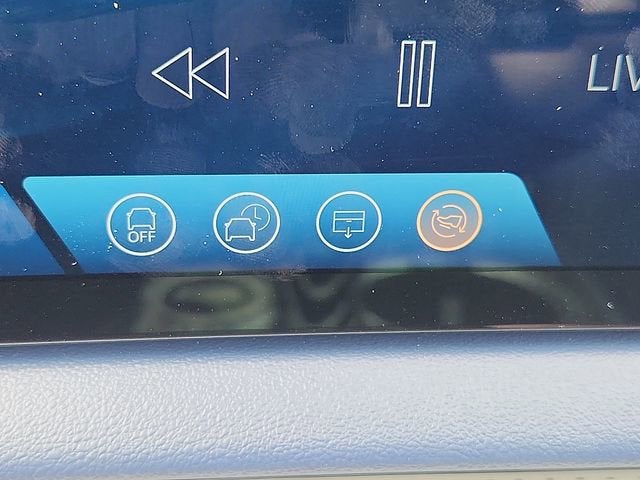2025 Cadillac OPTIQ Luxury 2