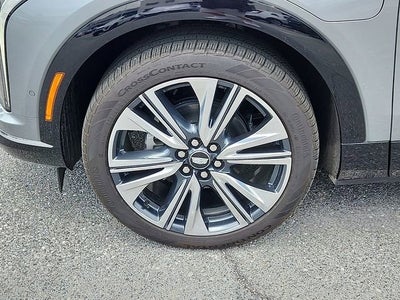 2025 Cadillac OPTIQ Luxury 2