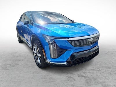2025 Cadillac OPTIQ Luxury 2