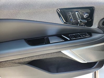 2025 Cadillac OPTIQ Luxury 2