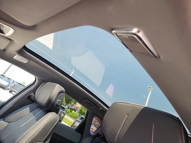2025 Cadillac OPTIQ Luxury 2