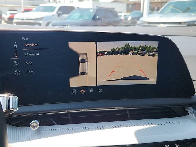 2025 Cadillac OPTIQ Luxury 2