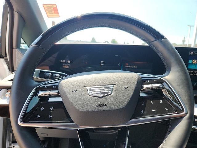 2025 Cadillac OPTIQ Luxury 2