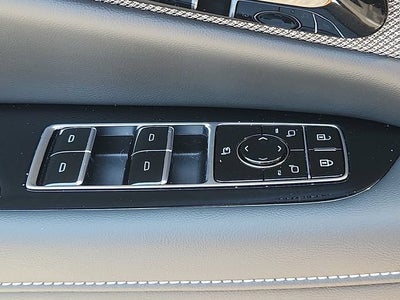 2025 Cadillac OPTIQ Luxury 2
