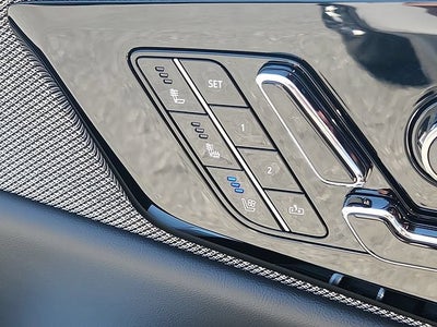 2025 Cadillac OPTIQ Luxury 2