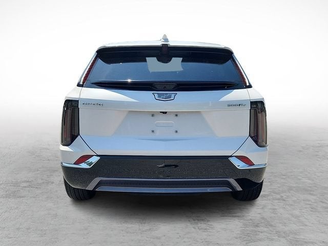 2025 Cadillac OPTIQ Luxury 2