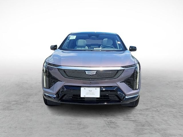 2025 Cadillac OPTIQ Luxury 2
