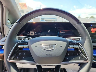 2025 Cadillac OPTIQ Luxury 2
