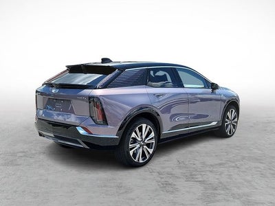 2025 Cadillac OPTIQ Luxury 2