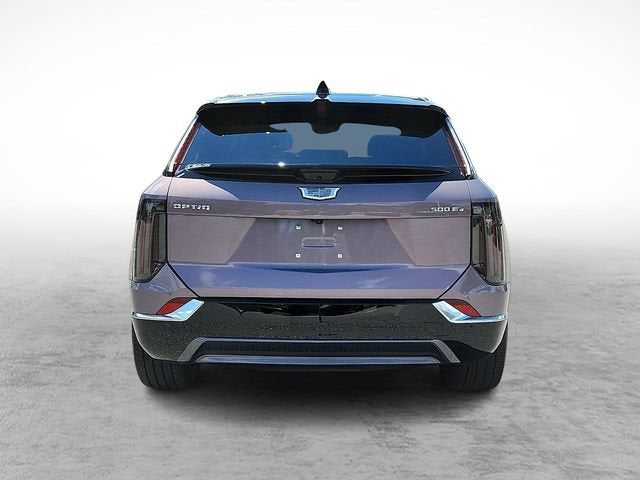 2025 Cadillac OPTIQ Luxury 2
