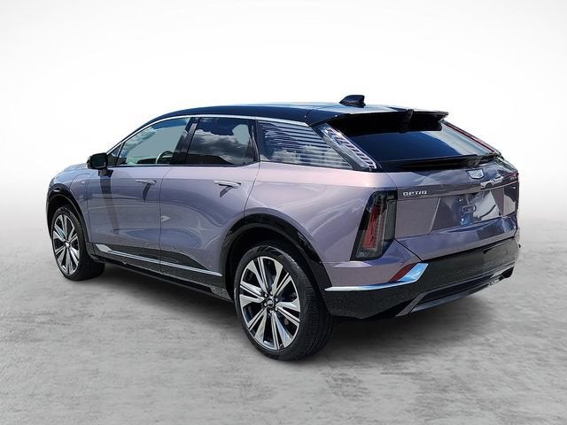 2025 Cadillac OPTIQ Luxury 2