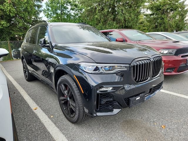 2022 BMW X7 M50i's photo