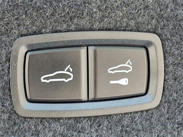 2023 Porsche Taycan Base