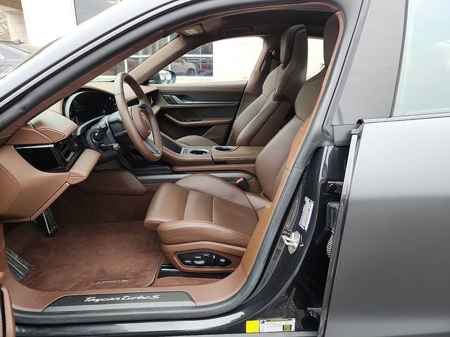 2022 Porsche Taycan Turbo